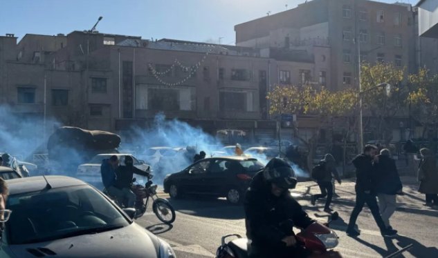 İranda etirazlar böyüyür: müəllimlər də qoşuldu