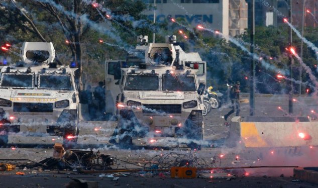 ABŞ xüsusi təyinatlıları Karakasa daxil olub - döyüşlər gedir