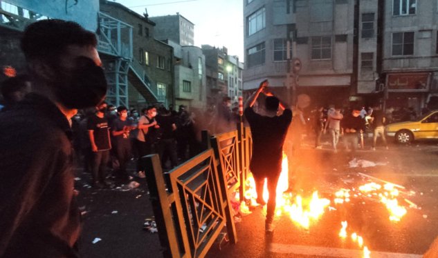 İrandakı etirazlarda 5 yaşlı uşaq güllələnib - DƏHŞƏT