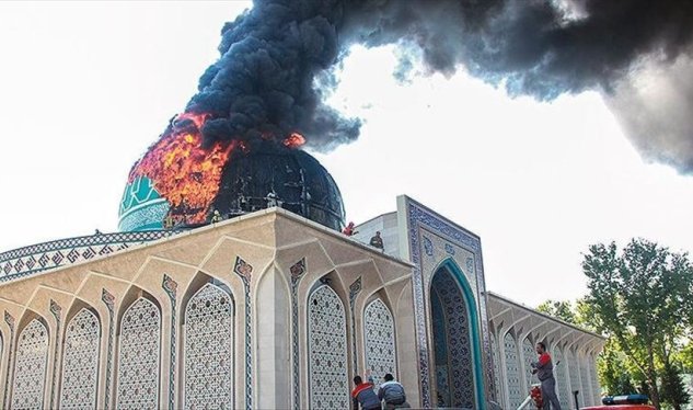 Tehranda etirazlar: 34 məscid YANDIRILDI