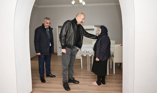 İlham Əliyev Ağdərədə vətəndaşın evində oldu - FOTOLAR