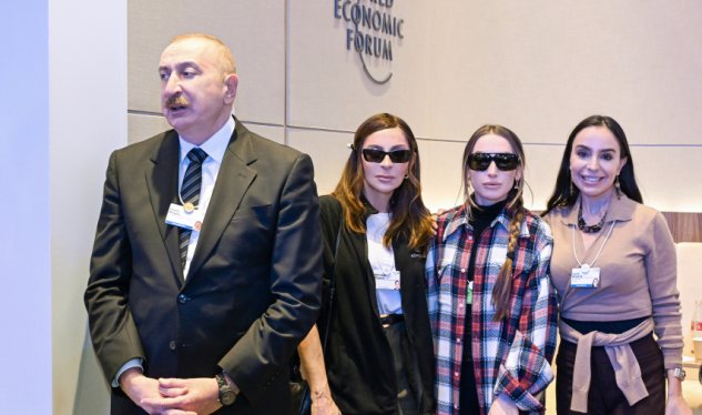 Prezident ailəsi ilə birlikdə Davosda - FOTOLAR