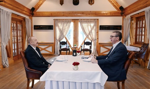 Prezidentlər&nbsp;qeyri-rəsmi səhər yeməyində