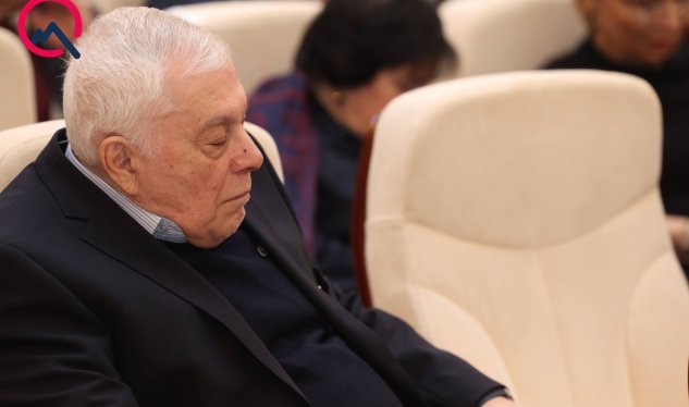 "Tofiq müəllim iclasda yatmayıb, sənədlərə baxırdı" - AÇIQLAMA&nbsp;