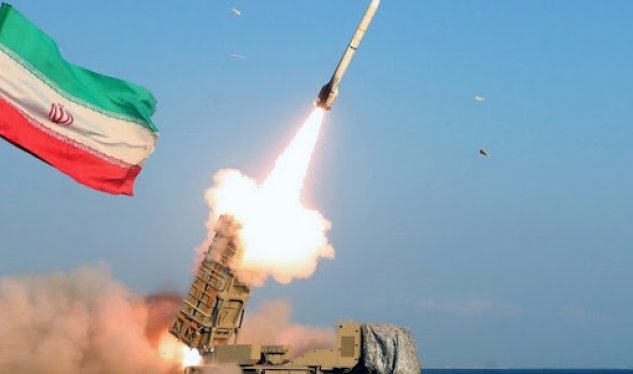 İran İsraili VURUR