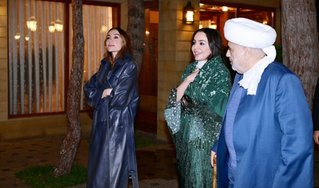 Prezidentin qızları iftar mərasimində&nbsp;- FOTOLAR