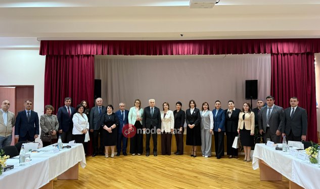 Bakı məktəbində ictimai müzakirələr - FOTOLAR