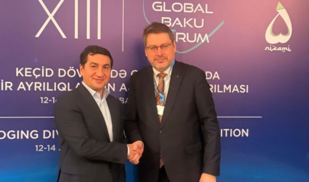 Hikmət Hacıyev Aİ-nin xüsusi nümayəndəsi ilə TRIPP-i müzakirə edib