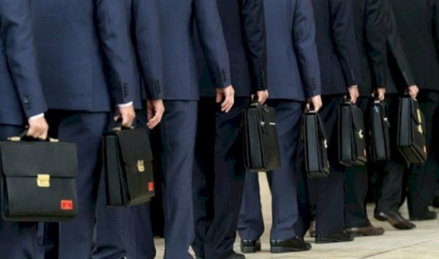 İcra başçısından kütləvi ixtisar - 39 nəfər işdən çıxarıldı