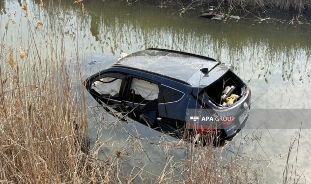Zərdabda maşın kanala düşdü: 2 ölü, 4 yaralı