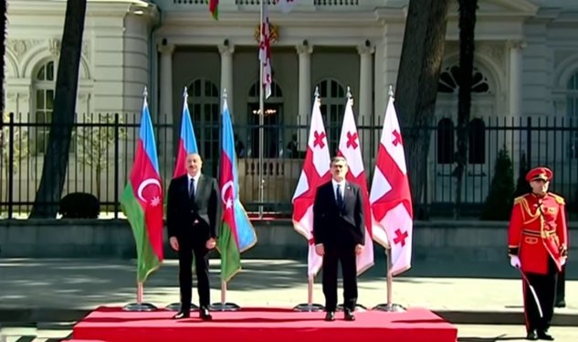 Prezidentin Tbilisidə rəsmi qarşılanma mərasimi keçirilir&nbsp;