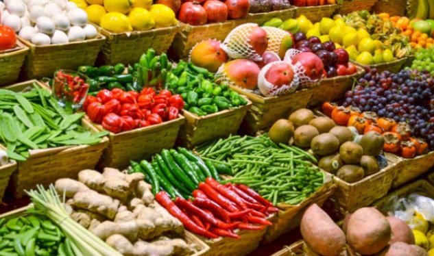 Azərbaycanda meyvə-tərəvəz və tikinti materialları ucuzlaşır