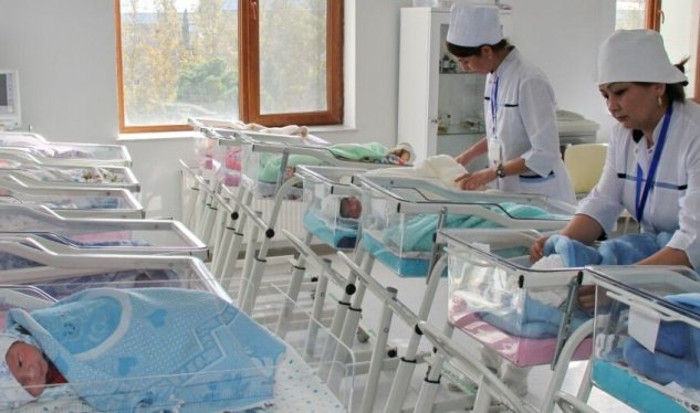 Azərbaycanda doğum azalır