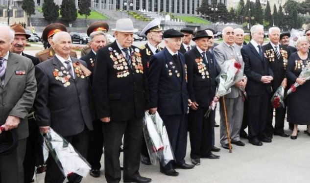 300 min azərbaycanlıdan 13-ü sağ qalıb