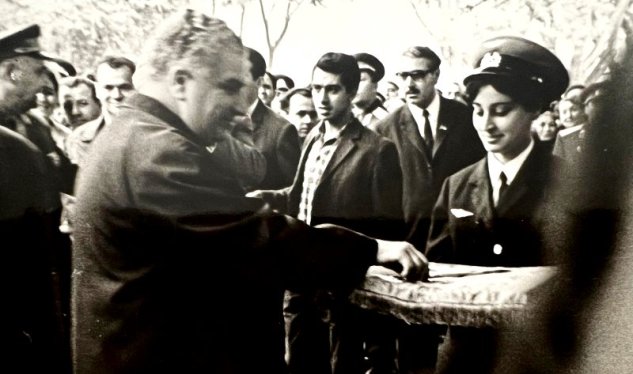 Bir şəklin tarixçəsi: Vəli Axundovun kəsdiyi lent Bakıya yeni dövr gətirdi