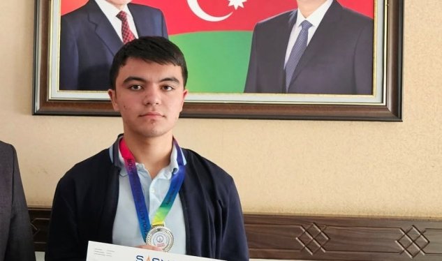 İmtahanlarda hamıdan fərqləndi - maksimum bal topladı