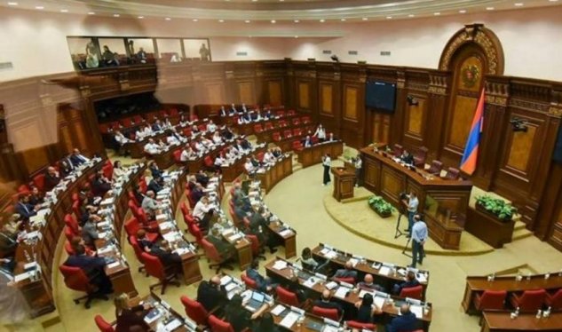 В Армении 4 кандидата в депутаты объявлены в розыск, 2 человека арестованы