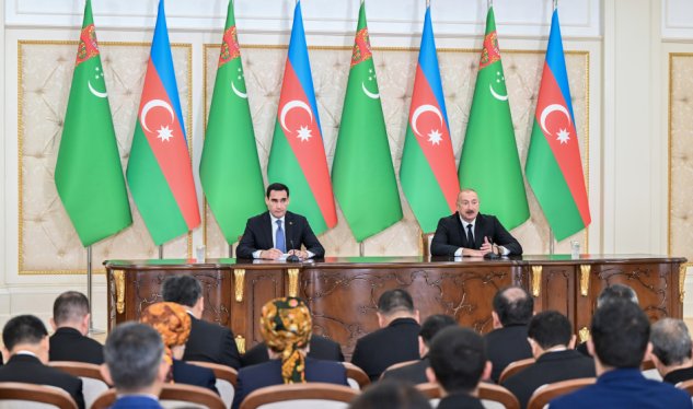 Prezidentlər mətbuata bəyanatlarla çıxış ediblər - FOTOLAR
