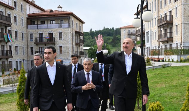 Prezidentlər Şuşanı gəziblər - FOTOLAR