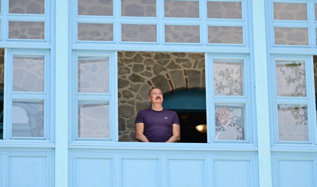 İlham Əliyev&nbsp;"Sadıqcanın evi"nin açılışında - FOTOLAR