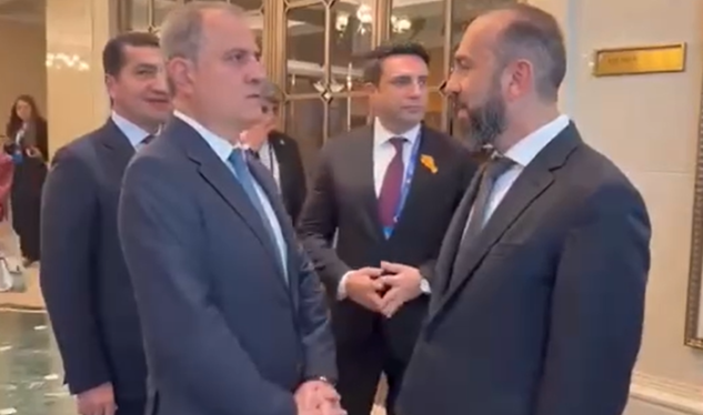 Ceyhun Bayramov və Ararat Mirzoyan söhbət ediblər - VİDEO