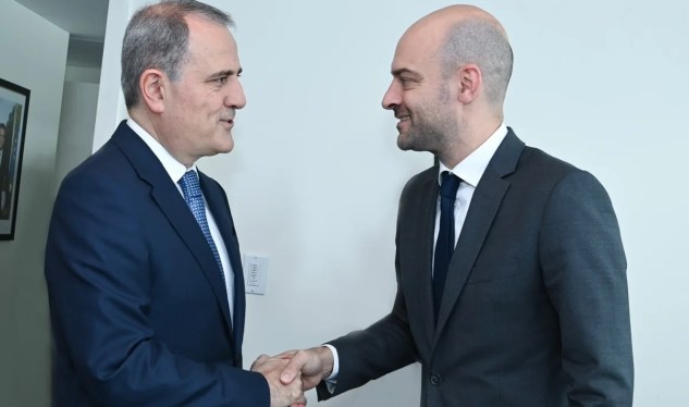 Bayramov fransalı həmkarı ilə görüşdü