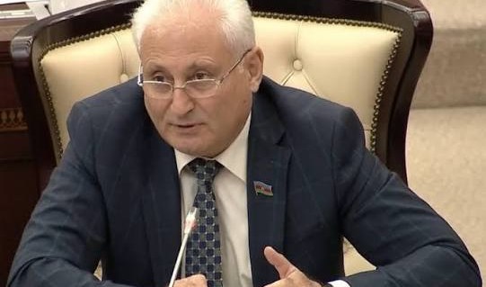 Hakimlər deputatın zəngini məhkəmənin işinə müdaxilə sayırlar