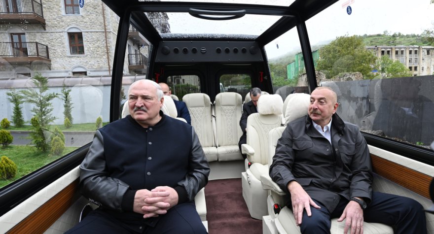 Lukaşenko İlham Əliyevlə Şuşaya getdi - FOTO