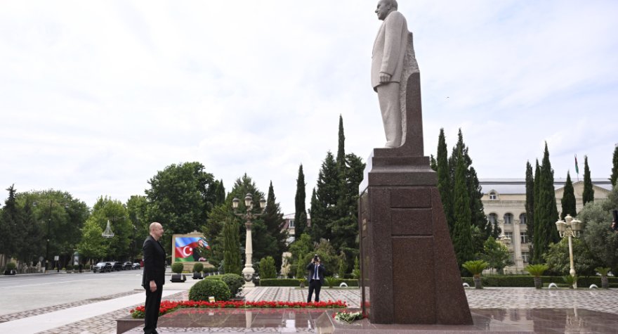 Prezident Yevlaxa getdi
