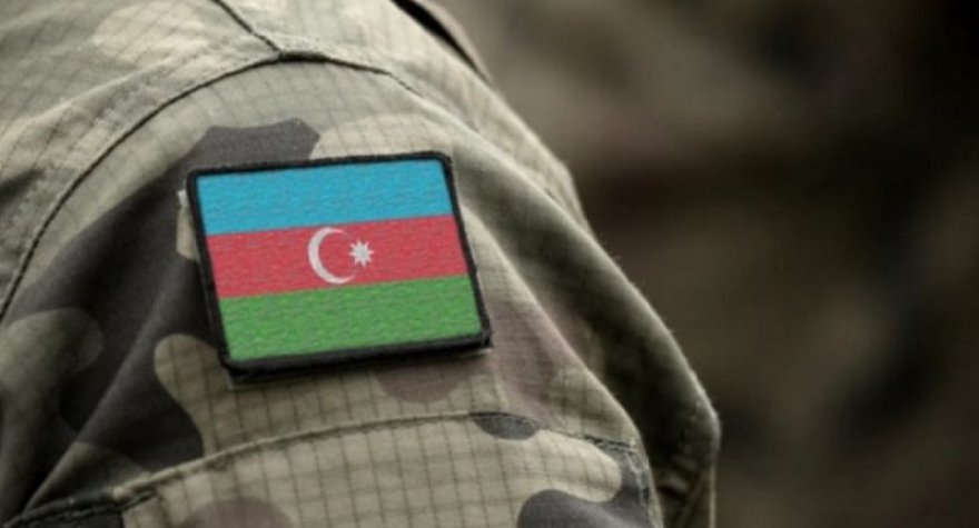 “TikTok”da hərbi formada video paylaşanlar CƏRİMƏLƏNƏ BİLƏR