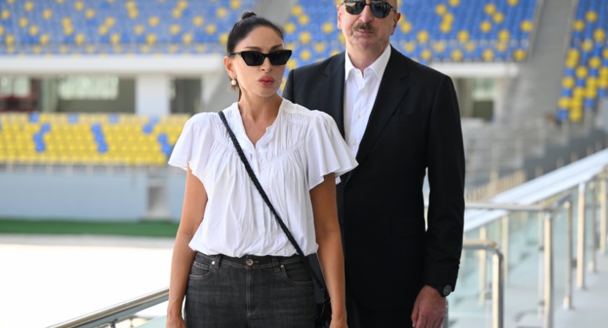 Prezident və birinci xanım Gəncə stadionunda - FOTOLAR