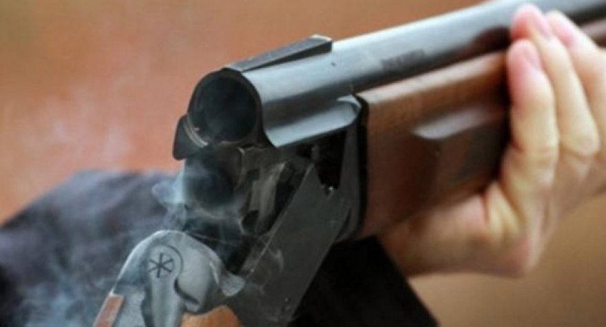 Qazilər arasında silahlı insident: maşının təkərinə ATƏŞ AÇDI