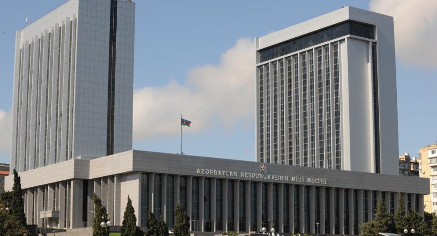 Deputatlar spikerə müraciət etdi - Milli Məclis təcili TOPLAŞIR