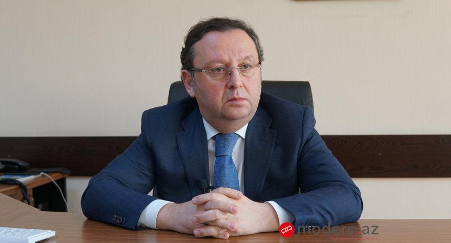 Rektorun deputat oğlu atasının dediklərini izah etdi - "Atam işə çıxır"