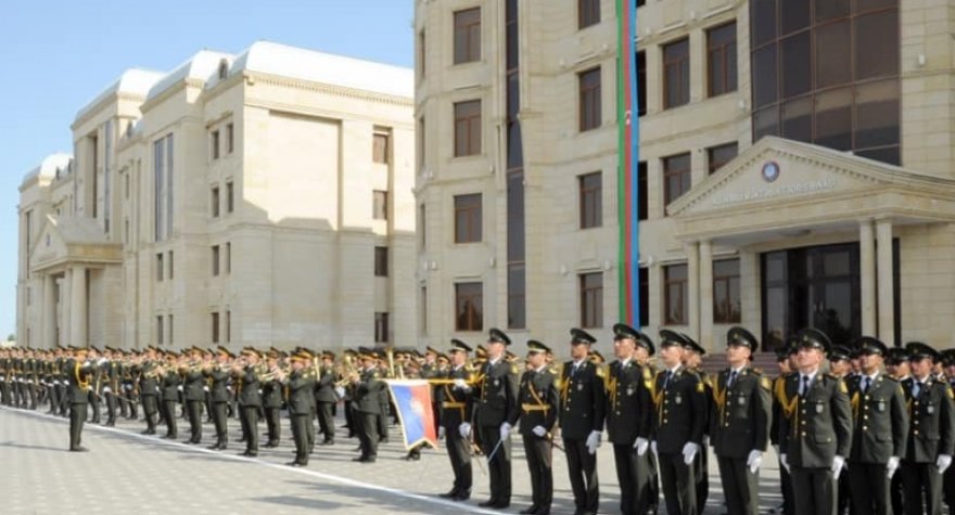 Daxili qoşunlara ümumi nəzarəti Ali Baş Komandan edəcək
