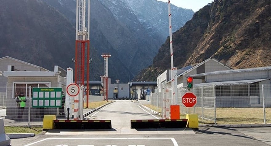 Ermənistan viza möhürlərindən Ağrı dağının təsvirini çıxarır