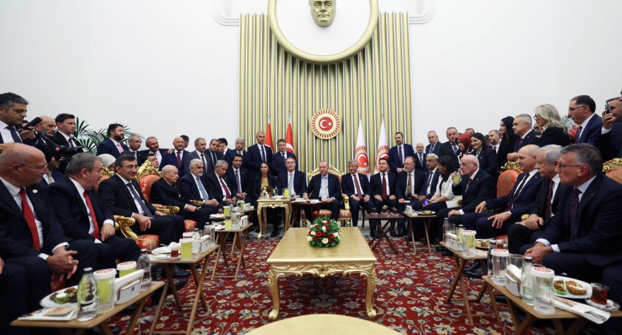 Türkiyəni silkələyən foto - Keçmiş müttəfiqləri Ərdoğanla barışır?