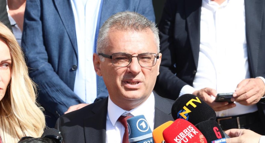 Şimali Kiprdə seçki: Yeni prezidentin adı AÇIQLANDI