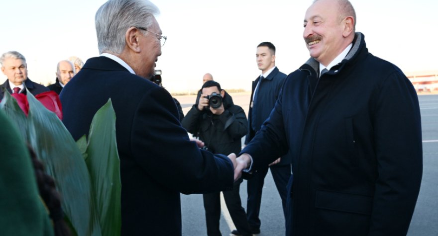 İlham Əliyev Astanada - Tokayev şəxsən qarşıladı - FOTOLAR