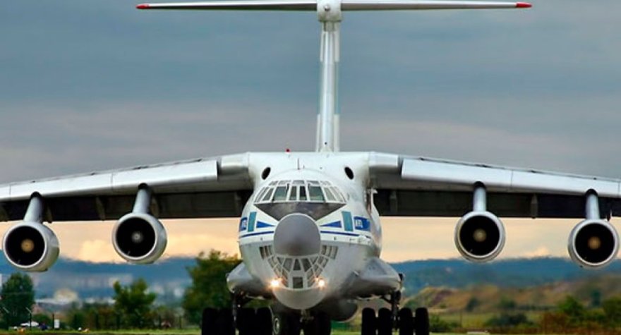 Ermənistan üzərindən uçan sirli rus təyyarəsi - Silahlar kimə daşınır?