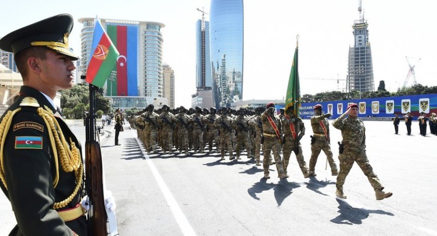 Zəfər paradının aparıcısı Abdulla Qurbani olacaq? - AÇIQLAMA
