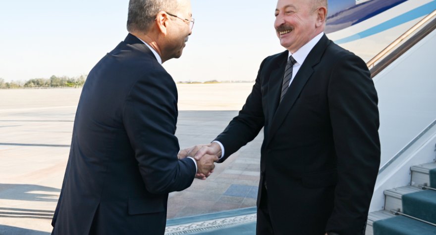 İlham Əliyev Mirziyoyevin dəvəti ilə Özbəkistana getdi