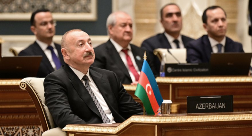 İlham Əliyev Beynəlxalq Mükafatın təqdimat mərasimində - FOTO