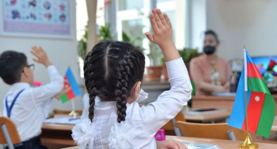 Azərbaycan təhsilində nə baş verir? - MÜƏLLİMLƏR OXUSUN  