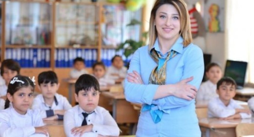 Tamştatlı müəllim axşam 6-ya kimi məktəbdə qalacaq? - Nazir AÇIQLADI