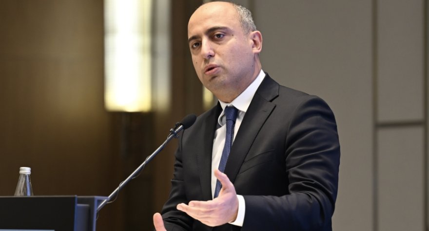 Nazir jurnalistləri və ekspertləri TƏNQİD ETDİ