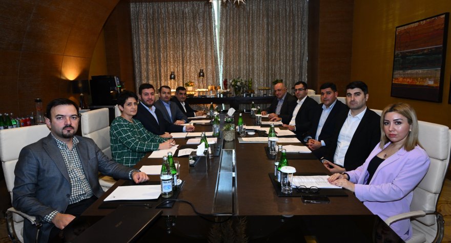 Ermənilər Bakıda Hikmət Hacıyevlə görüşdülər - FOTOLAR