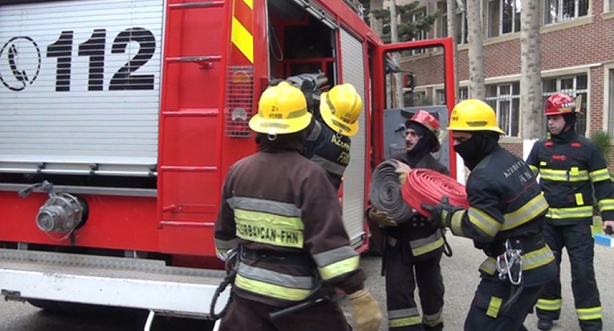 Bakıda ofis binasında partlayış - Hadisə yerindən GÖRÜNTÜLƏR
