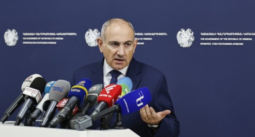 Paşinyan yenidən Baş nazir postuna namizədliyini irəli sürdü