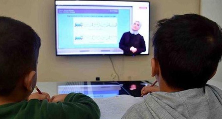 Azərbaycanda məktəblər distant təhsilə keçə bilər